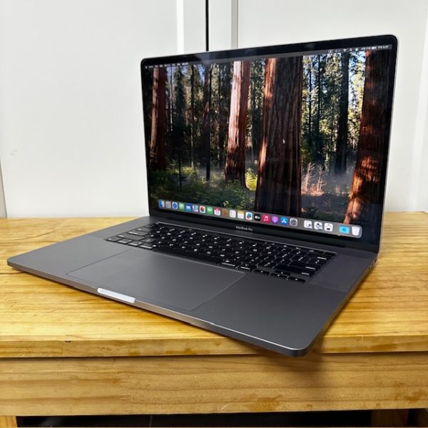 原廠新淨MacBook Pro 16inch 3Kmon i7 6Core 16g ram 512g SSD 深空灰Space Grey🔋 高容電池 ✨3個月保養 帶火牛：圖片 3