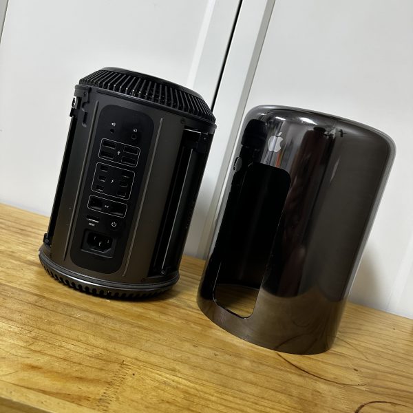 Mac Pro late2013 Apple 經典A1481蘋果桌上電腦伺服器desktop pc垃圾桶剪輯設計：圖片 2