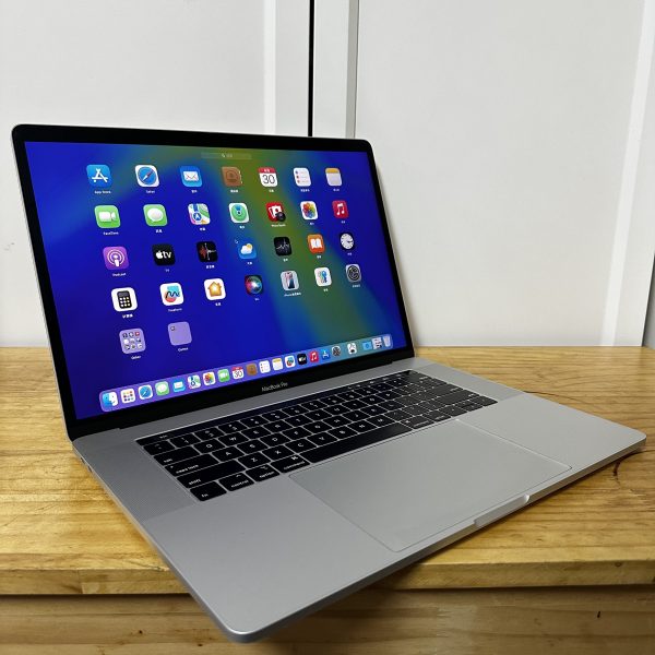 MacBook Pro  i7六核 16G RAM 256G SSD 15‘’吋 2K螢幕mon 2018 獨立顯卡文書設計商務型蘋果手提電腦二手筆記本notebook：圖片 6