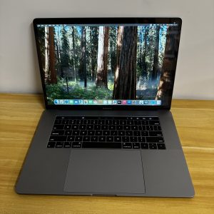 MacBook Pro 15inch i7六核 16Gram/512Gssd 2018蘋果手提設計筆記本文書機電腦